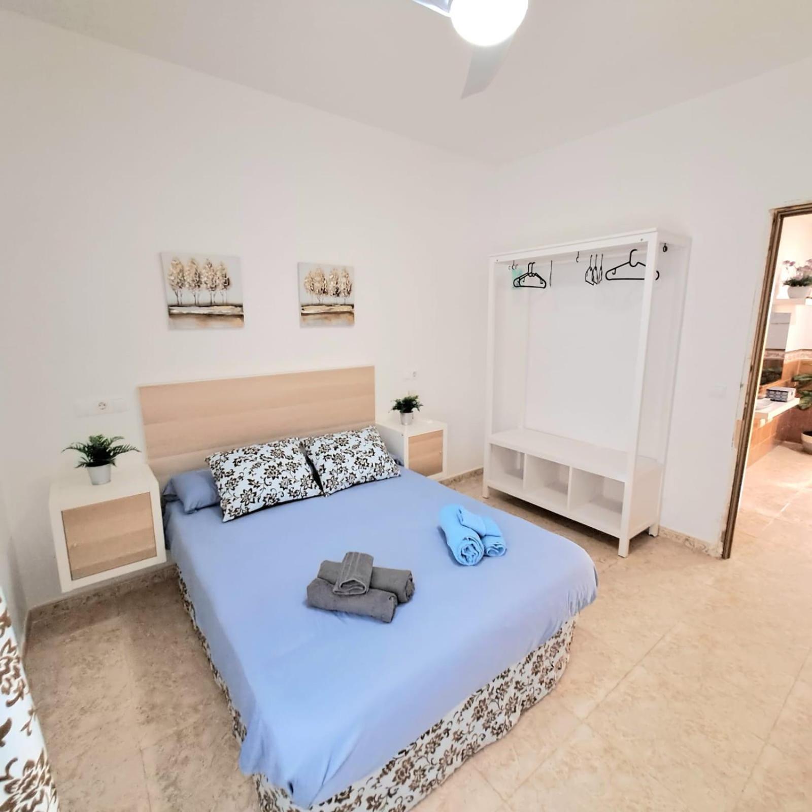 Apt. Cerca De La Playa Y Airport Malaga Exterior photo